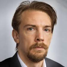 Understanding the Mindset of Flat Earth Believers and the Importance of  Perspective