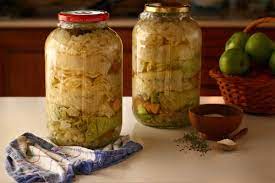 Gogonelele se spala, se taie felii.morcovii se curata si se rad pe razatoare. Trucul Prin Care Varza MuratÄƒ Nu Mai Face Floare Este La Indemana Oricui