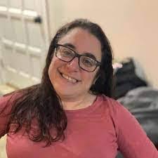 Dina Benson's Instagram, Twitter & Facebook