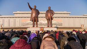 Ez tehát kétszeresen tiltott kép. Eszak Korea A Tuzzel Jatszik Ha Hazudik A Koronavirusrol 24 Hu