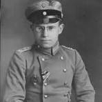 Why did imperial german uniforms´collars varied so much? : r/ww1