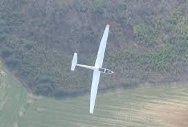 Featuring dutailier's exclusive gliding system with top quality sealed ball bearing that creates effortless flow and supremely quiet. Parts Of A Glider How Gliders Work Howstuffworks