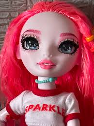 Why did some Maras have different eyes and lips? 👀👄 : r/RainbowHigh