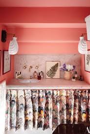 Check spelling or type a new query. Pin By Qrorontha On Haute Trend Living Coral Beata Heuman Traditional Decor Coral Bathroom