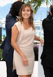 Find the perfect julie de bona stock photos and editorial news pictures from getty images. 91 Idees De Julie De Bona En 2021 Couturiere Etre Maman Julie