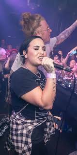 Pin De Ashlyn Cave Em Demi Demi Lovato Pessoas Bonitas Mulher