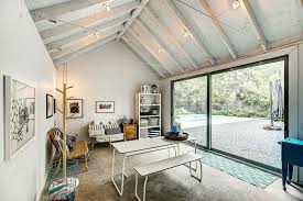 Coup De Coeur Pour Cette Maison Extraordinaire Incluant Une Poolhouse A Saint Lambert Joli Joli Design In 2020 Home Home Decor Furniture