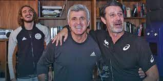 Η συγκινητική ανάρτηση του πατέρα του για τα γενέθλιά του. Apostolos Tsitsipas O An8rwpos Pisw Apo Ton 8riambo Toy Stefanoy Egine Proponhths Tenis Tyxaia Spor Iefimerida Gr