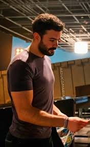 Black Actors Under 30 Male Pin De Emma House Macleod En Celebridades En 2020 Hombres Turcos Actores Guapos Hombres Guapos