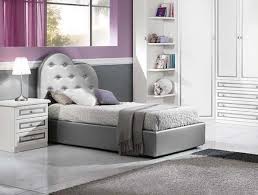 Personalizzabile nei colori e realizzabile anche con contenitore. Lettino Con Contenitore Imbottito Cuore