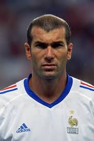 Die rede ist natürlich von zinedine zidane. Pin Auf Sport Icons