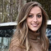 Alexis Pellerin's Instagram, Twitter & Facebook