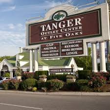 Have A Relaxing Wednesday At The Tanger Outlet Mall In Sevierville Gatlinburg Vacation Tennessee Vacation Smokey Mountains Vacation