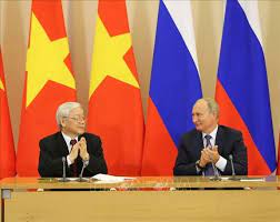 Như vậy là, tổng bí thư nguyễn phú trọng không phải là người tham quyền cố vị, tìm mọi thủ đoạn để loại đối thủ cốt sao bao giờ anh trọng cũng lắng nghe và anh đều nói với tôi sẽ làm mọi việc để giữ được đất nước bình yên và ngày càng phát triển, đời sống của nhân dân ngày một tốt đẹp hơn. Chuyáº¿n ThÄƒm Nga Cá»§a Tá»•ng Bi ThÆ° Nguyá»…n Phu Trá»ng Má»Ÿ Rá»™ng Chan Trá»i Há»£p Tac