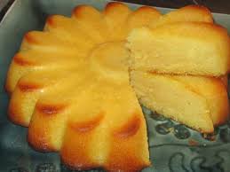Dans Un Saladier Travailler Le Beurre Mou Avec Le Sucre Ajouter Les Ufs Et Le Yaourt Et Mlanger Rper Le Citron Et Lajoute Recettes De Cuisine Cuisine Recette