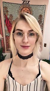 Annie Roberts's Instagram, Twitter & Facebook