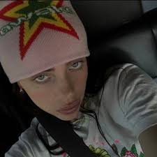 Hannah🦖 (@Hannahclancyx)