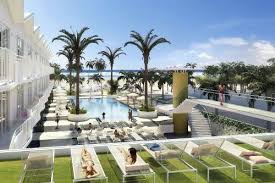 If You Are Planning A Unique Experience To One Of The Most Expensive Destinations On The Planet W South Beach Miami Beachfront Hotels Miami Hotels South Beach
