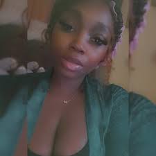 C'mon lewks!🔥 Megan Thee Stallion was captured serving face and couture