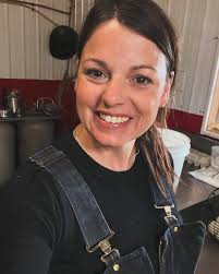 WHEN WOMEN FARM, THEY INSPIRE OTHER FEMALES, ON AND OFF THE FARM! Open  10-4pm daily. #islandhillfarm