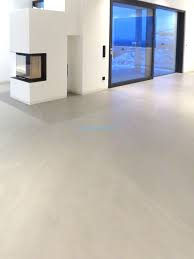 Base Beton Gespachtelt By Fugenlos Modern De In 2020 Betonboden Wohnzimmer Neues Zuhause Betonfussboden