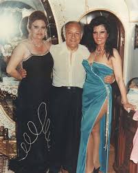 «manuela ha altri 5 fratelli» tommaso zorzi parla di. Circo It Sito Del Mensile Circo Ente Nazionale Circhirina Bizzarro Claudio Villa Liliana Bizzarro