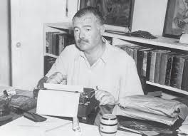 In 1917, hemingway joined the kansas city star as a cub reporter. Ernest Hemingway Die Welt Ist Ein Schoner Ort Und Wert Dass Man Um Sie Kampft