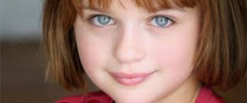 Joey King Is China Girl In Sam Raimi S Oz The Great And Powerful Hollywood Mom Blog Share a gif and browse these related gif searches. joey king is china girl in sam raimi s