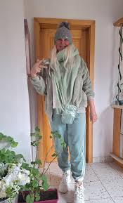 Profile for Vera Zahn