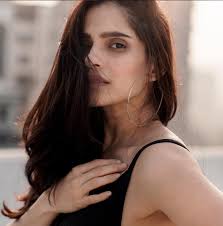 Priya Bapat in a black outfit is pure definition of elegance + fire! 🖤  Grace, confidence & glam packed in one perfect look! #PriyaBapat  #BlackOutfit #MarathiActress #GlamVibes