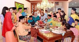 Hari raya aidilfitri merupakan perayaan yang disambut oleh umat islam di seluruh dunia tidak kira bangsa sama ada arab, inggeris, melayu. Hari Raya Aidilfitri Gambar Perayaan Di Malaysia