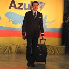 Aproveite o frete grátis pelo mercadolivre.com.br! Associacao Pede Recall De Uniformes De Aeromocas Por Reacao Alergica Uol Economia