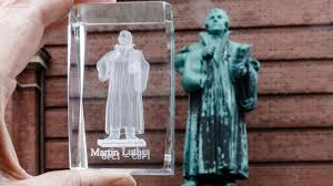 Oktober im gedenken an die reformation der kirche durch martin luther gefeiert. Reformationstag 2017 Darum Hat Ganz Deutschland Am 31 Oktober Frei Stern De