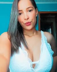 Amanda Soares 🌻 (@mands202_) • Instagram photos and videos