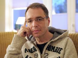 Literatur: Safier bringt „Mieses Karma hoch 2“ heraus