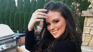 Estelle Ashley's Instagram, Twitter & Facebook