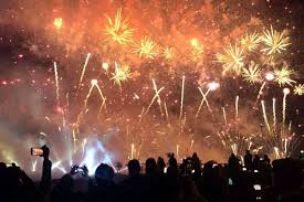 2020 klcc new year fireworks ❤️ #kualalumpur #malaysia #cityscape #fireworks draw bridge bunga api mlm merdeka pesta kembang api terbesar | tahun baru 2020 bunga api tahun baru 2020 dataran. Perayaan Malam Tahun Baru 2018 Jakarta Meriah Dan Aman