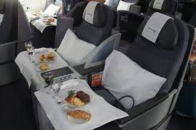 United 787 business class bottom line. First Looks An Inside Look At United Airlines New Boeing 787 8 Dreamliner World Airline News