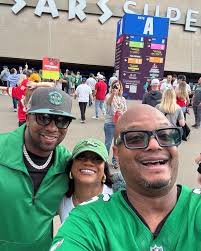 Willis de Blanco y negro a punto de cumplir 60 años: experiencias brutales  y dar vuelta el pasado