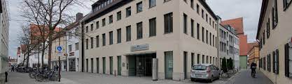 The bank offers checking accounts, credit cards, savings and investments, mortgage, property, insurance, and retirement services. Hauptstelle Ingolstadt Volksbank Raiffeisenbank Bayern Mitte Eg