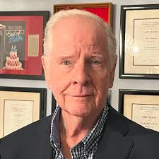 Hippodrome cuts performances