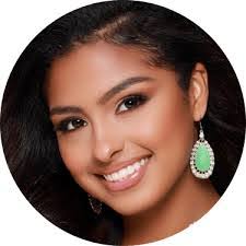 Natalie Testa's Instagram, Twitter & Facebook