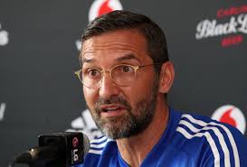 Bild reporting that pirates coach jo zinnbauer's 24 year old son, fabio, is in a coma after a horror crash. Zinnbauer Leaves Pirates To Be With Family After Son S Horror Car Accident The Citizen