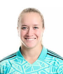 Mara Bouchard's Instagram, Twitter & Facebook