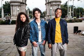 Grand army tunnels into a generation that's raging and rising. Meet The Cast Of Netflix S Gritty New Nyc High School Drama Grand Army