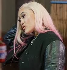 Shanay Mitchell's Instagram, Twitter & Facebook