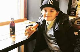 He appears as a background antagonist in infinity train book 1, one of the secondary antagonists in infinity train book 2: 9 Yasinda Dunyanin En Genc Universite Mezunu Olacak Simons Un Hikayesi