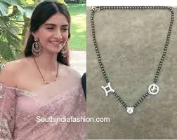 The word mangalsutra is the combination of two sanskrit words, mangal meaning holy and sutra meaning thread. Anushka To Deepika Popular Celebrity Mangalsutra Designs