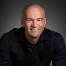 I remember meeting Sarah Garner for the first time at Retykle's very first  pop-up