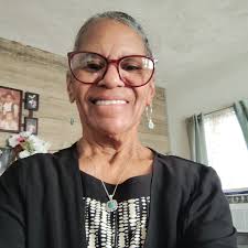 Lemon Cream Cheese Pound Cake Ingredients : 6 large eggs, beaten. 2 cups  brown sugar. 1 cup butter, room temperature. 2 cups softened cream cheese.  4 tsp lemon zest. 1/2 cup lemon